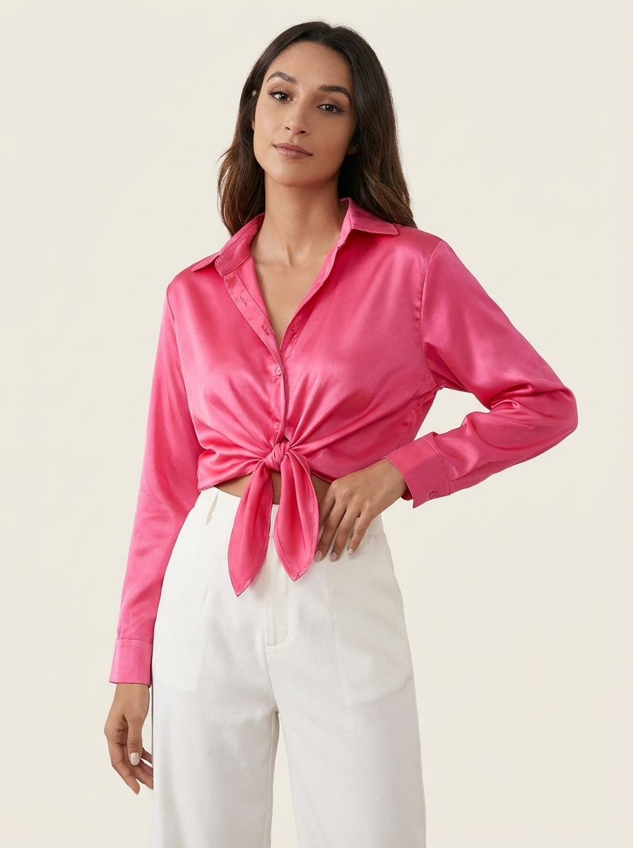 Satijnen blouse met klassieke kraag in roze