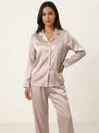 Satijnen pyjama set met knoopsluiting voor dames in champagne