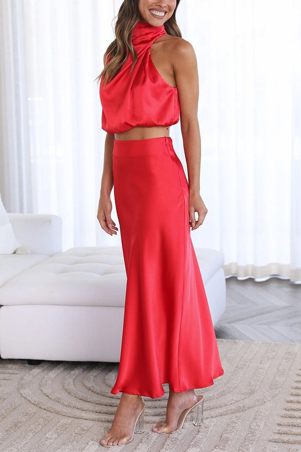 Satijnen set met haltertop en maxi rok