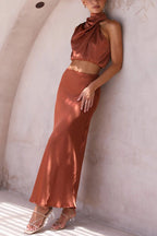 Satijnen set met haltertop en maxi rok