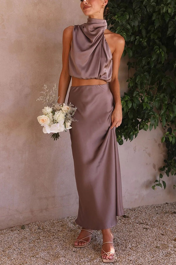 Satijnen set met haltertop en maxi rok