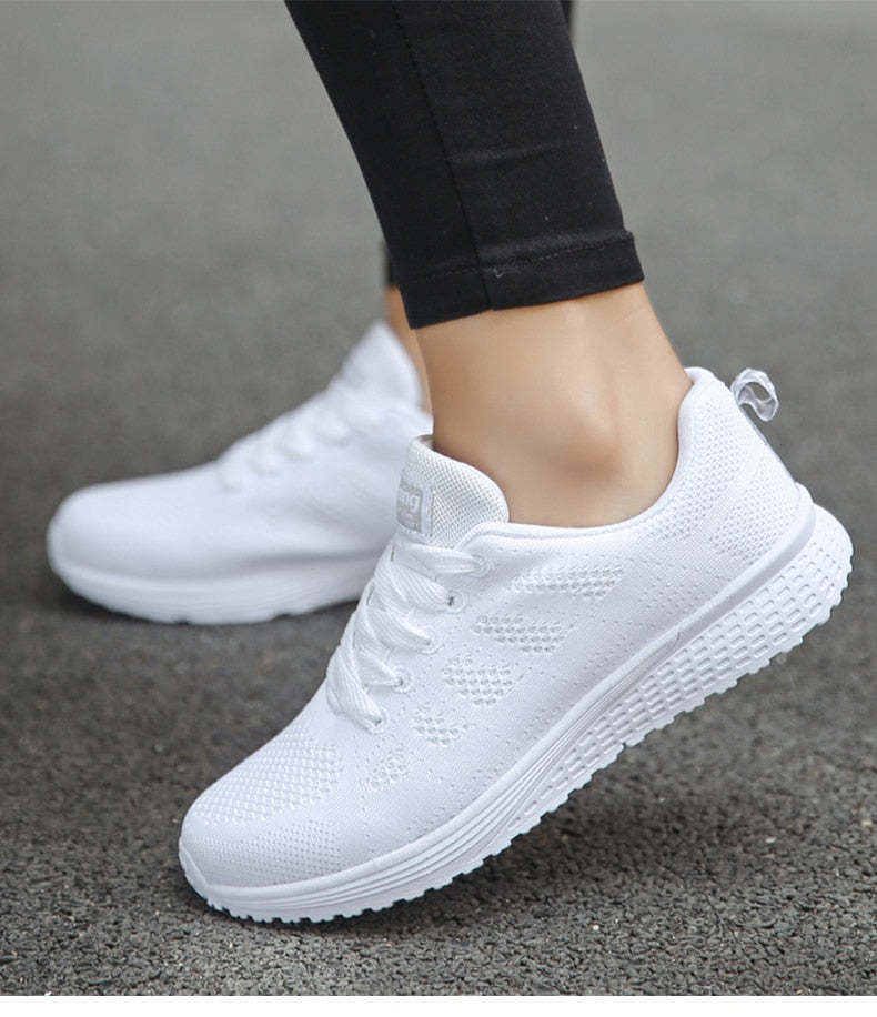 Sneakers met mesh bovenwerk en schokdempende zool voor dames
