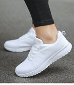 Sneakers met mesh bovenwerk en schokdempende zool voor dames