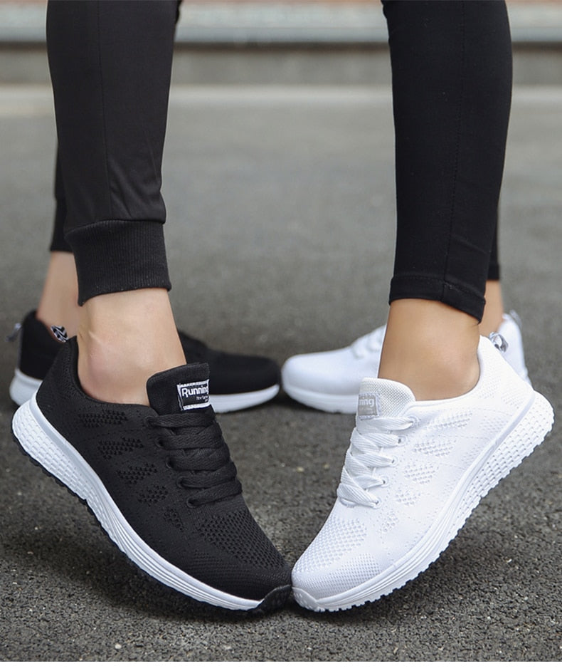 Sneakers met mesh bovenwerk en schokdempende zool voor dames