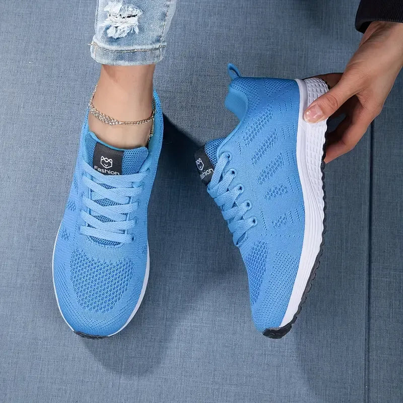 Sneakers met ademend mesh en comfortabele zool voor dames in lichtblauw