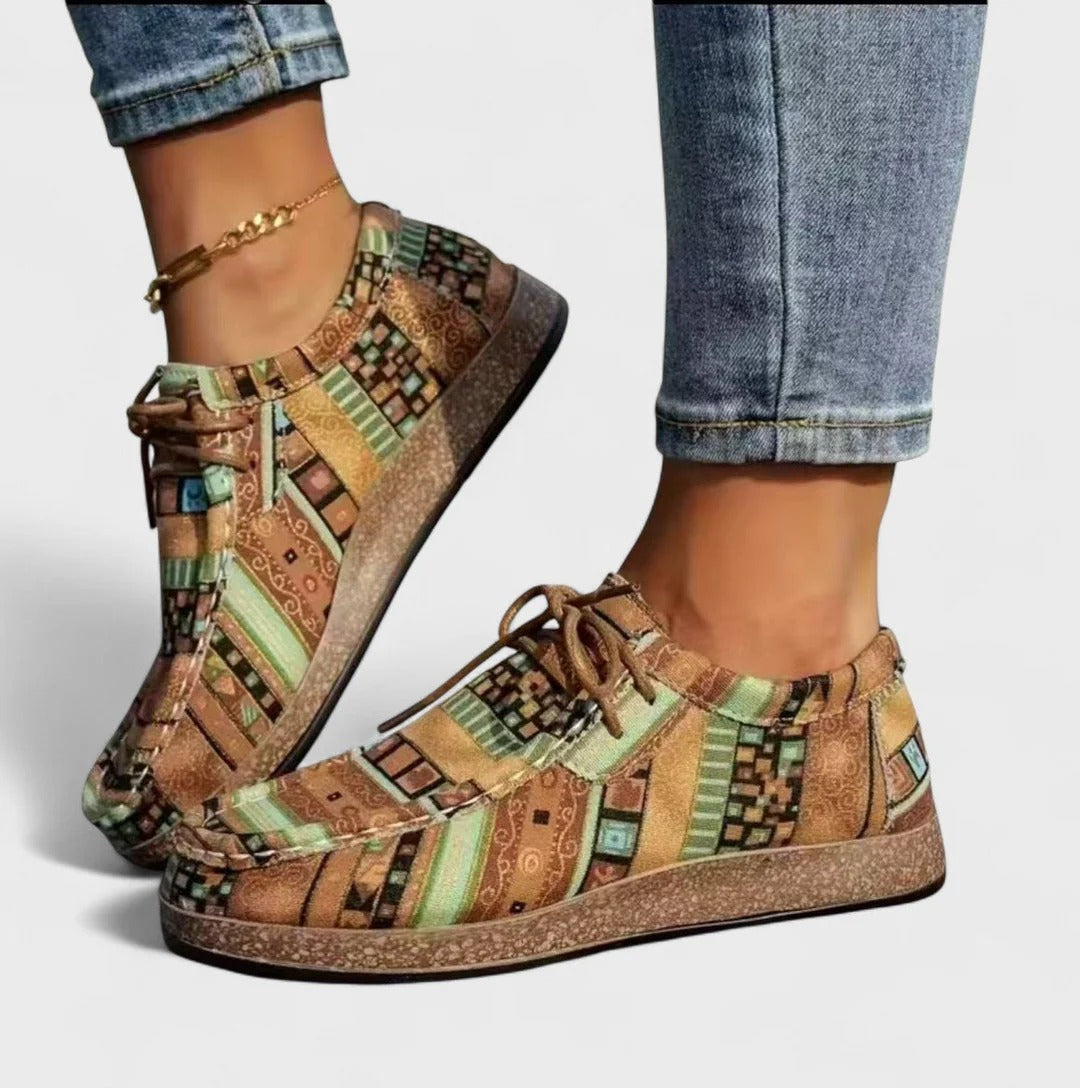 Sneakers met artistiek patroon en stevige zool in khaki