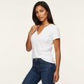 T-shirt met V-hals en korte mouwen in wit