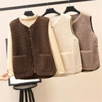 Teddy gilet met V-hals en voorzakken voor dames
