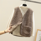 Teddy gilet met V-hals en voorzakken voor dames