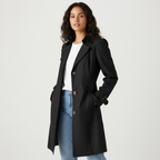 Trenchcoat met getailleerde pasvorm in zwart