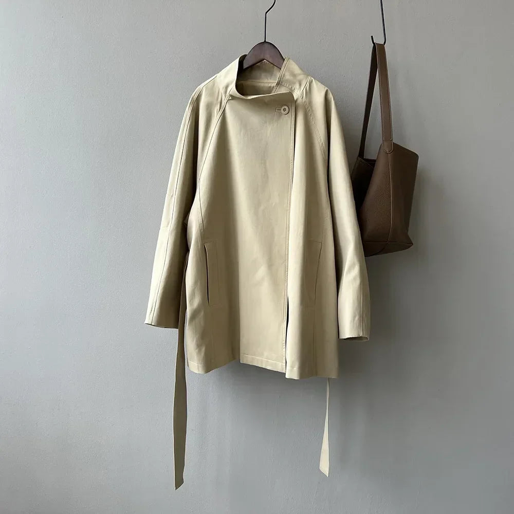 Trenchjas met opstaande kraag en taillekoord voor dames in khaki