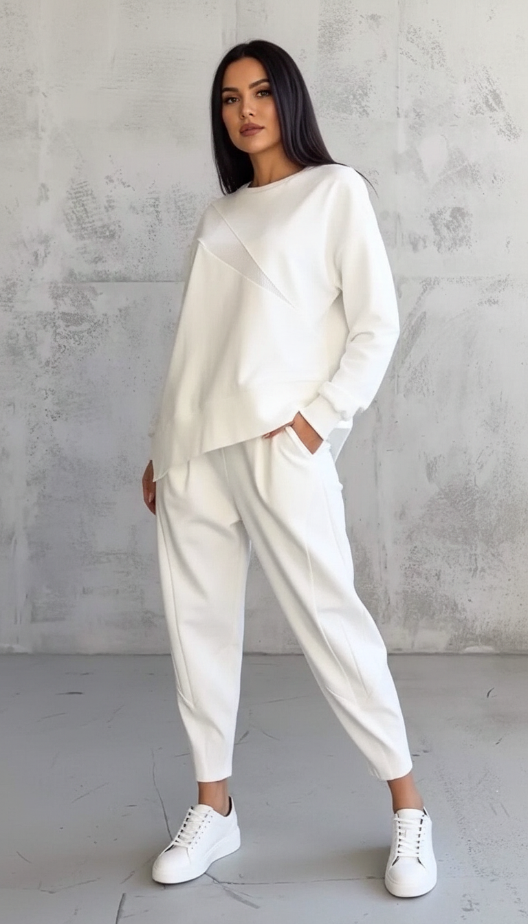 Tweedelige set met lange mouwen en ronde hals voor dames in off-white