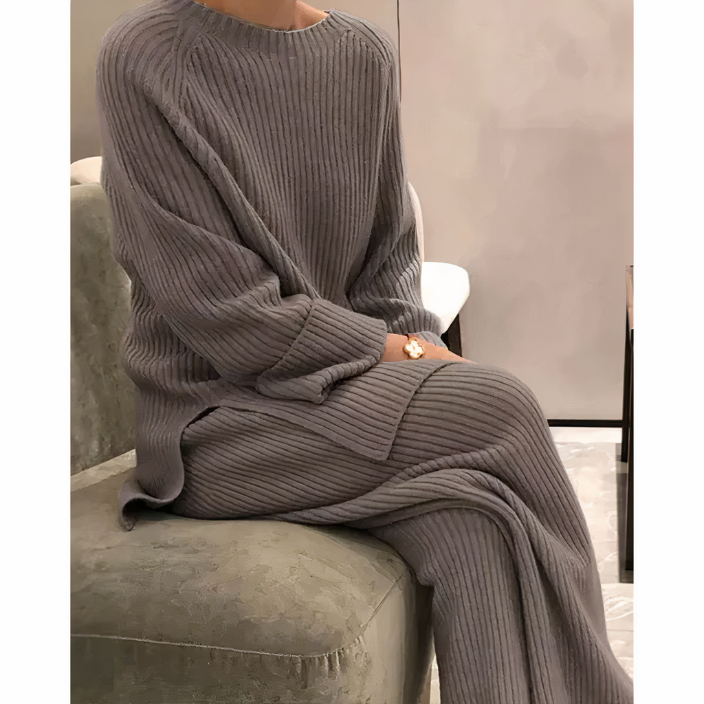 Tweedelige set met gebreide trui en broek voor dames in bruin