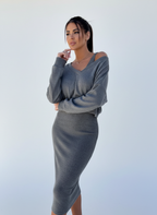 Tweedelige set met off-shoulder top en midi rok voor dames in grijs