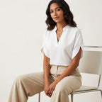 Zomerblouse met V-hals en luchtige pasvorm in wit