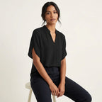 Zomerblouse met V-hals en luchtige pasvorm in zwart