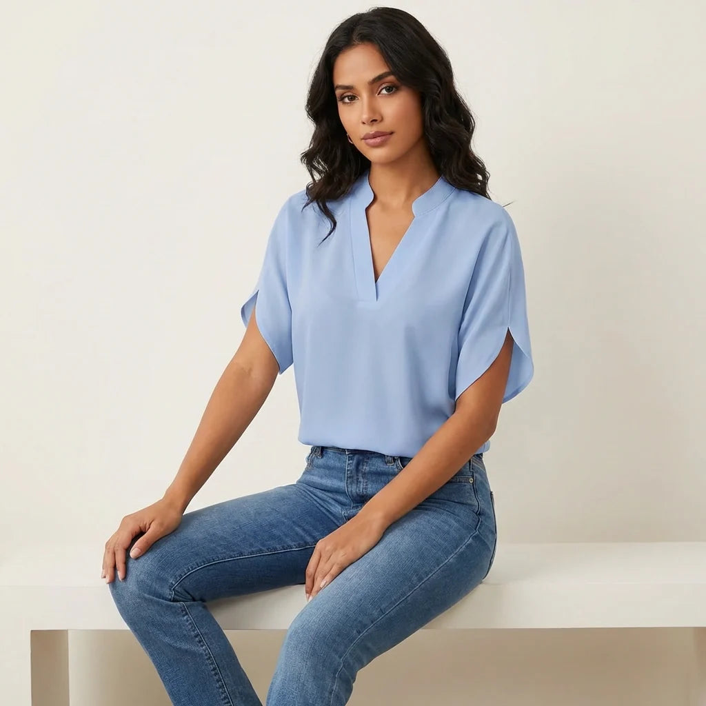 Zomerblouse met V-hals en luchtige pasvorm in blauw