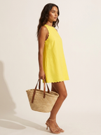 Zomerjurk met geschulpte randen en mouwloos model voor dames