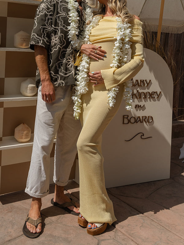 Zwangerschapsjurk met off-shoulder hals en gekreukt effect